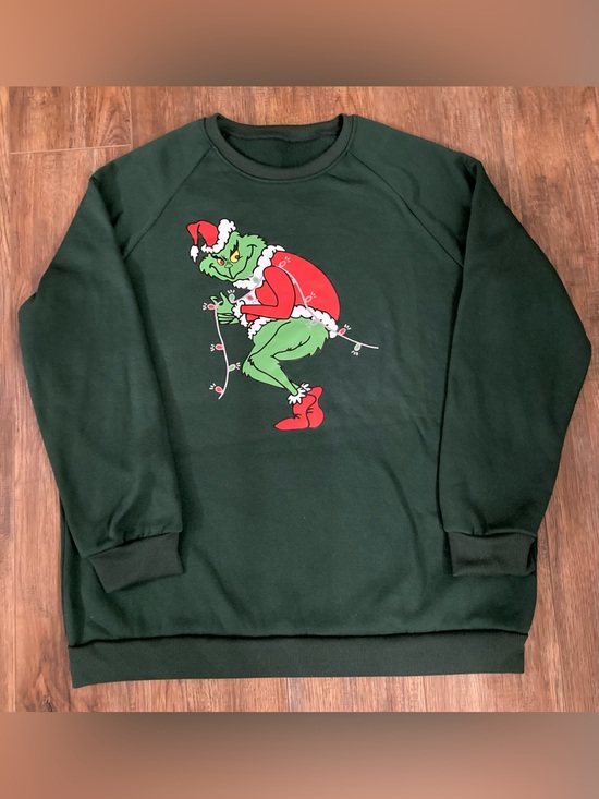 Unbranded Tops - NWOT Dr Seuss The Grinch Christmas Women’s Sweatshirt